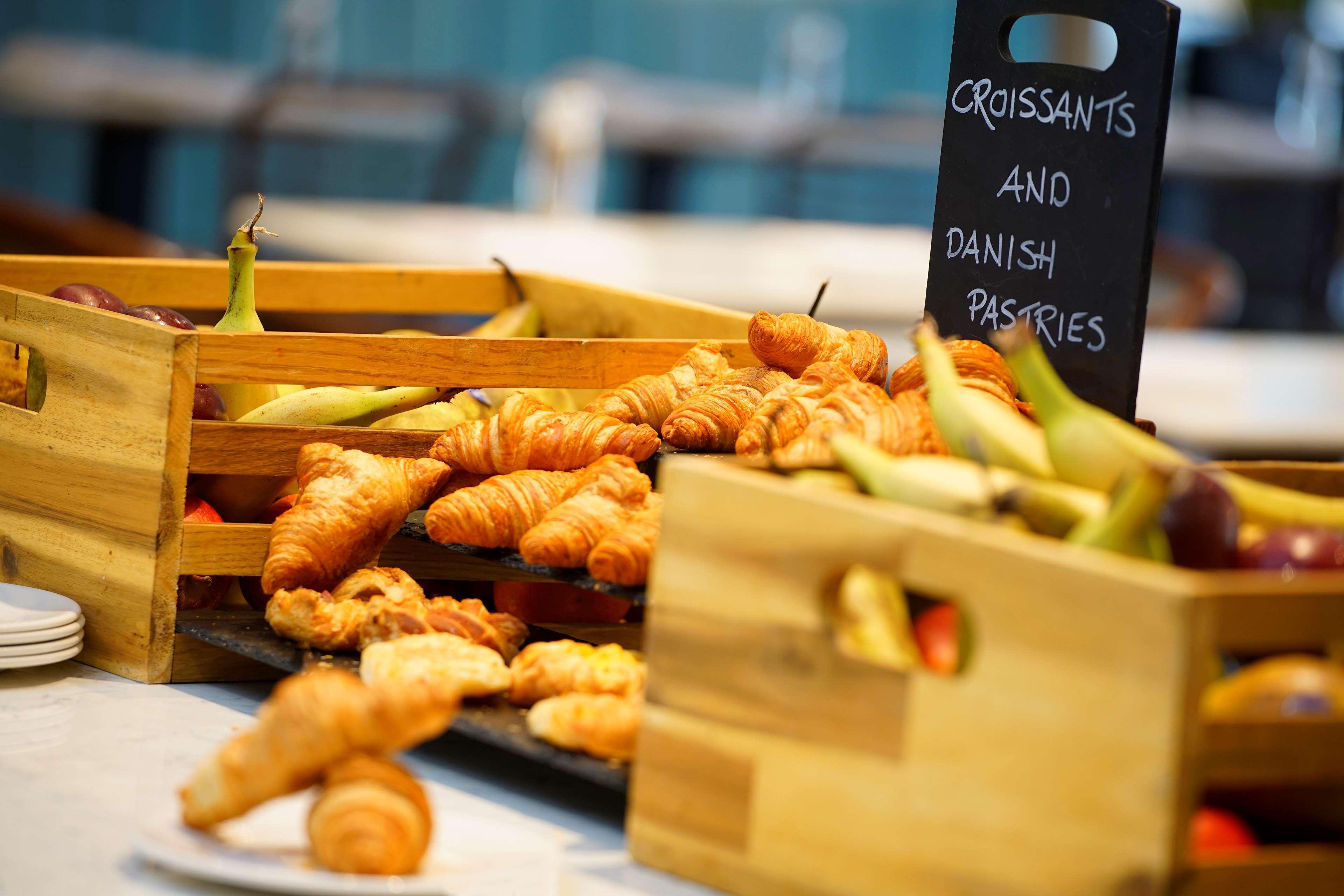 Cresta Court Hotel Altrincham Zewnętrze zdjęcie