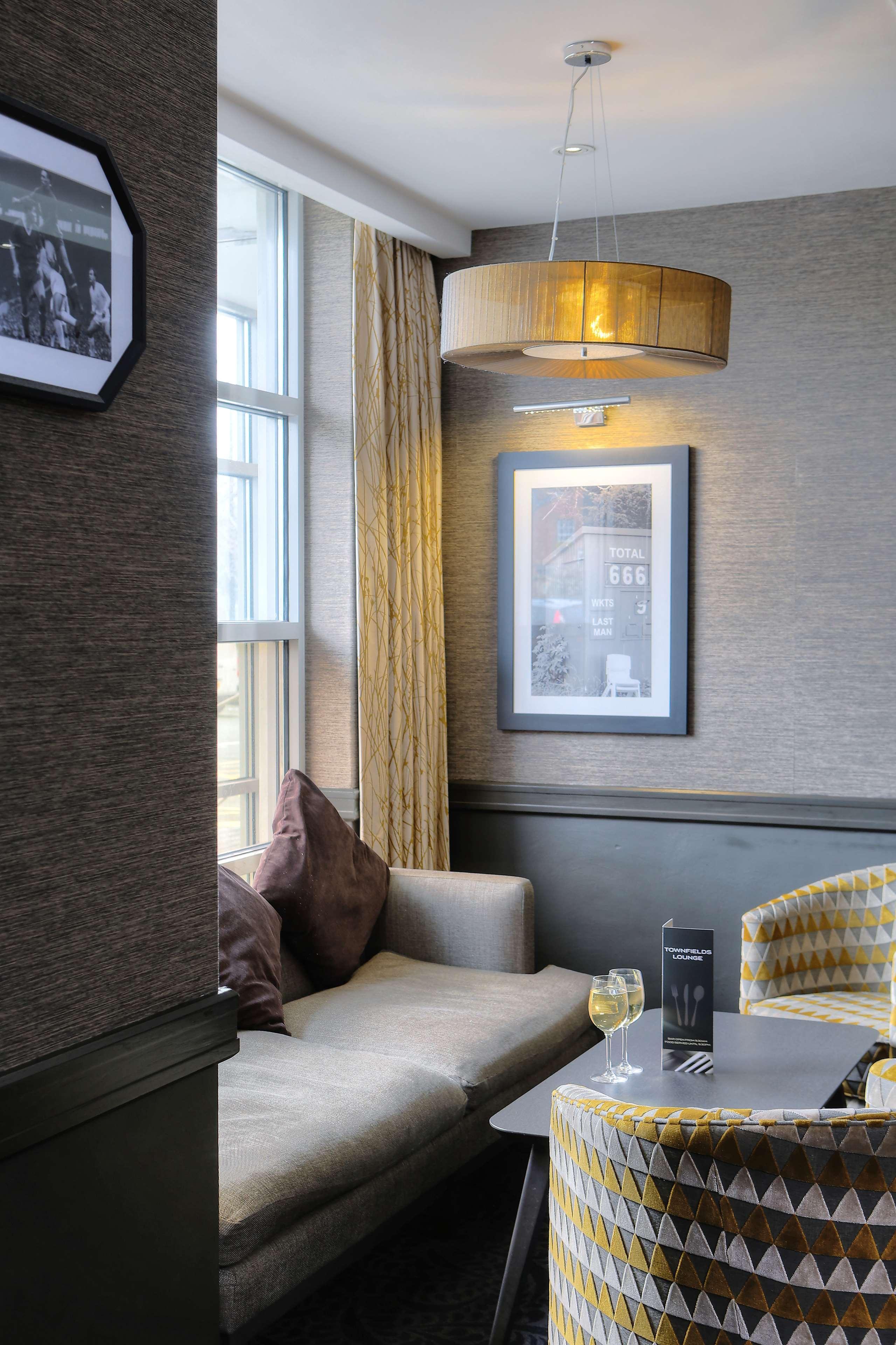 Cresta Court Hotel Altrincham Zewnętrze zdjęcie