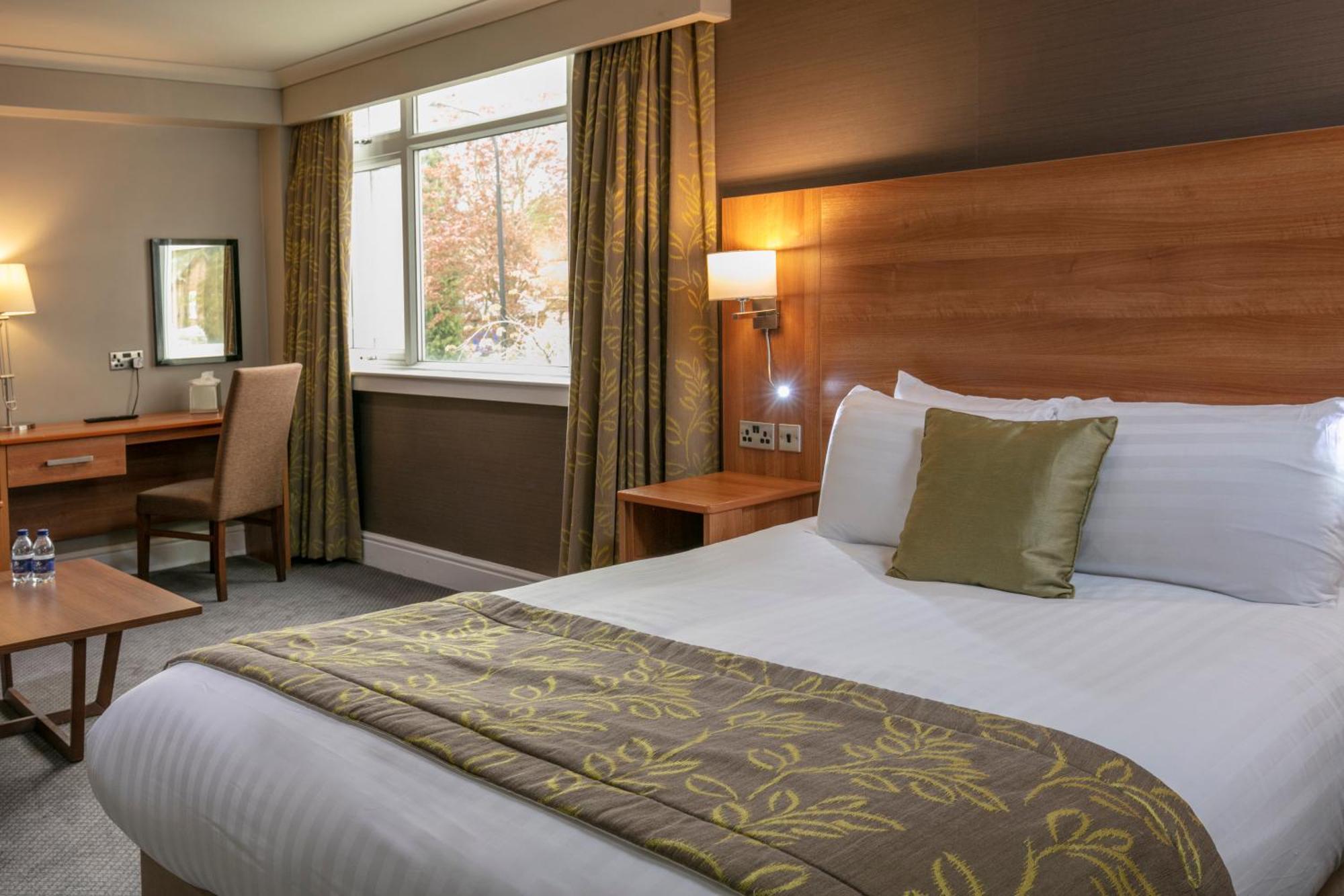 Cresta Court Hotel Altrincham Zewnętrze zdjęcie