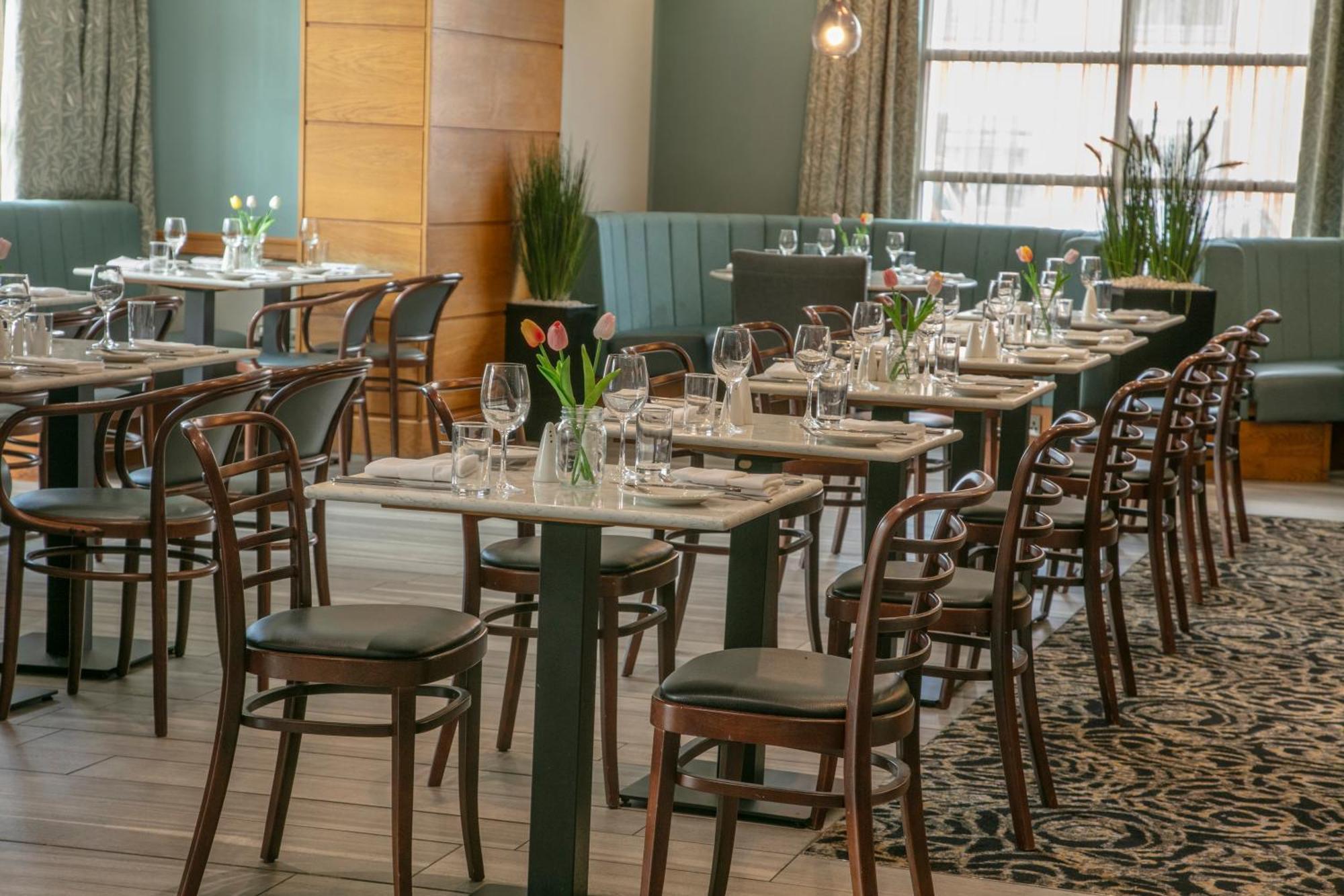 Cresta Court Hotel Altrincham Zewnętrze zdjęcie