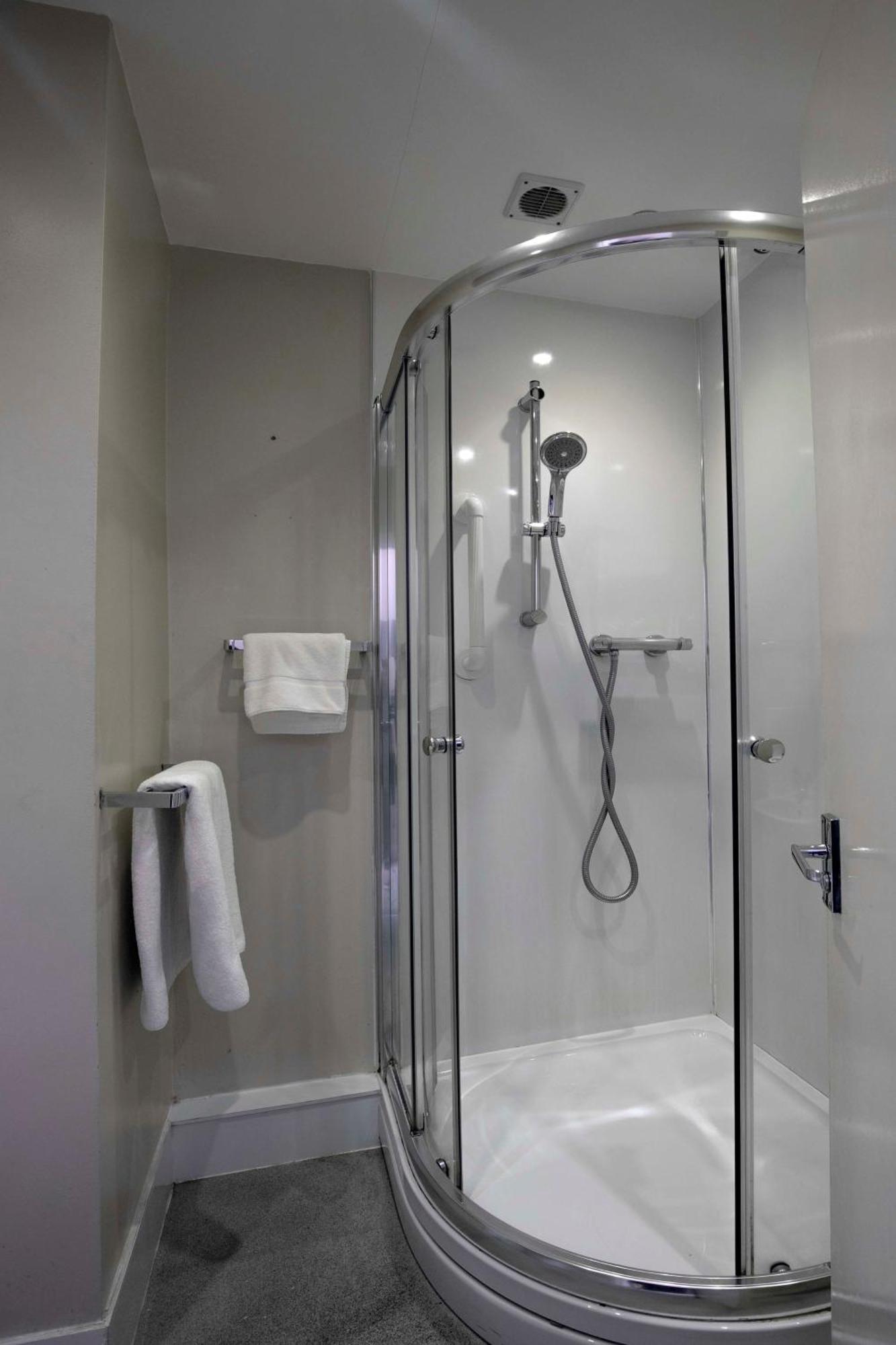 Cresta Court Hotel Altrincham Zewnętrze zdjęcie