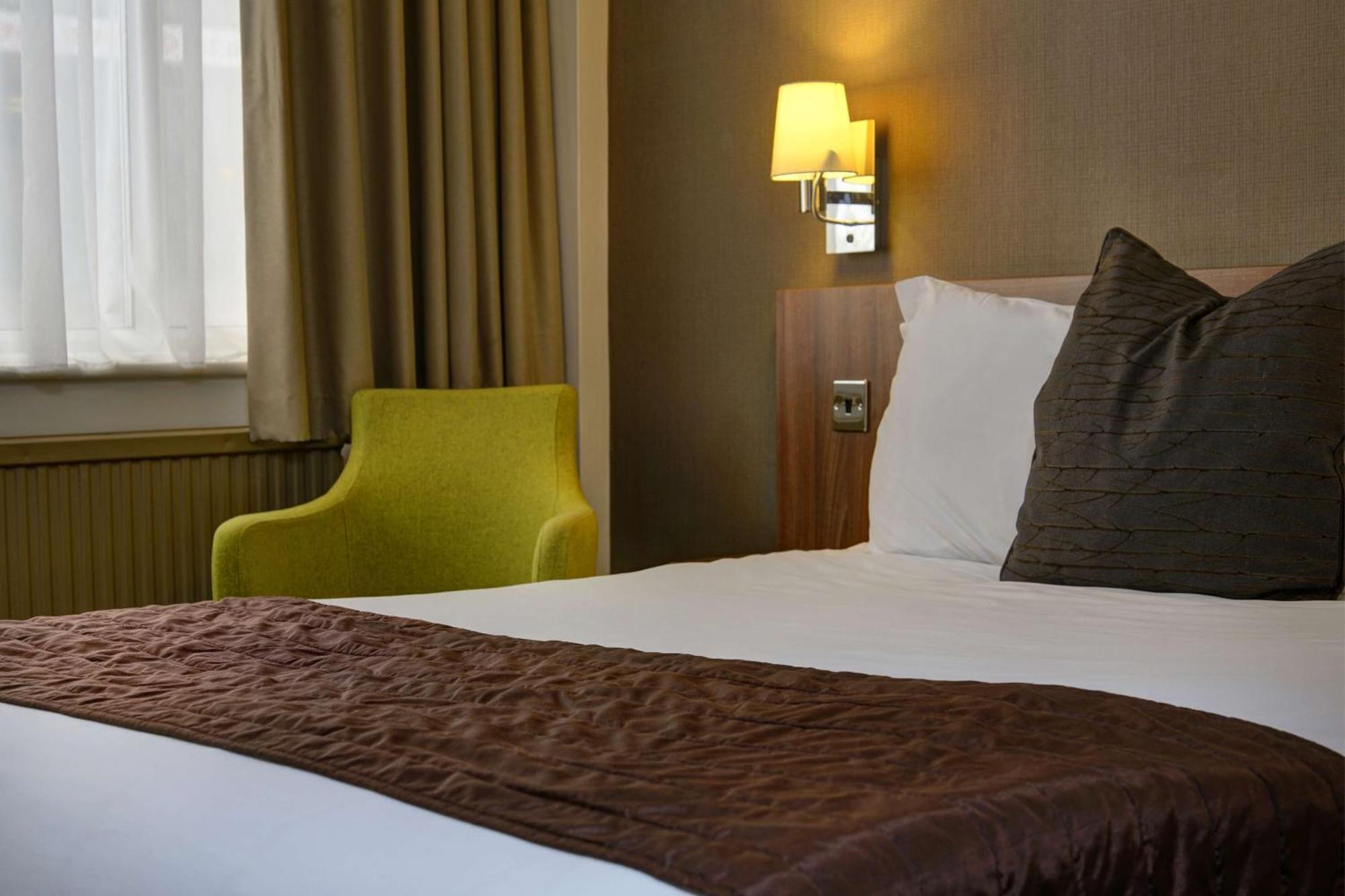 Cresta Court Hotel Altrincham Zewnętrze zdjęcie
