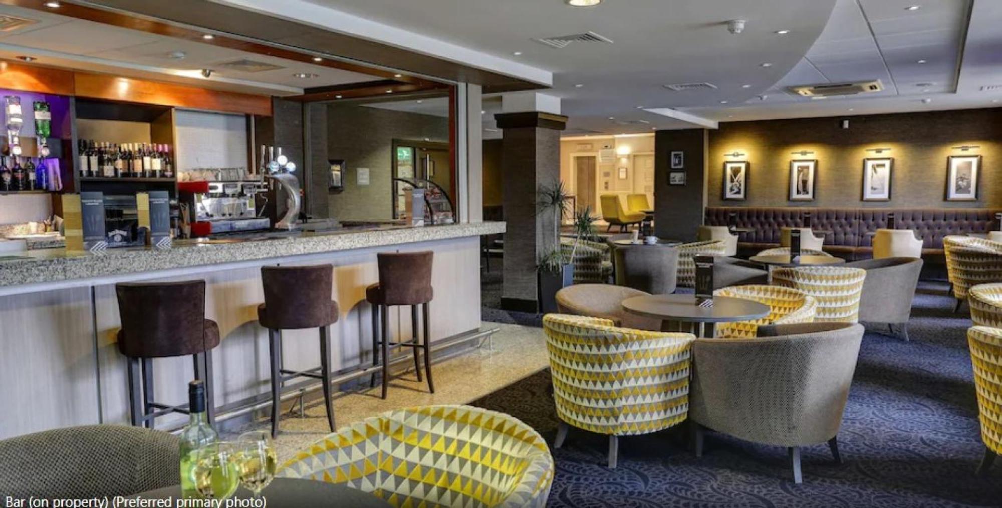 Cresta Court Hotel Altrincham Zewnętrze zdjęcie