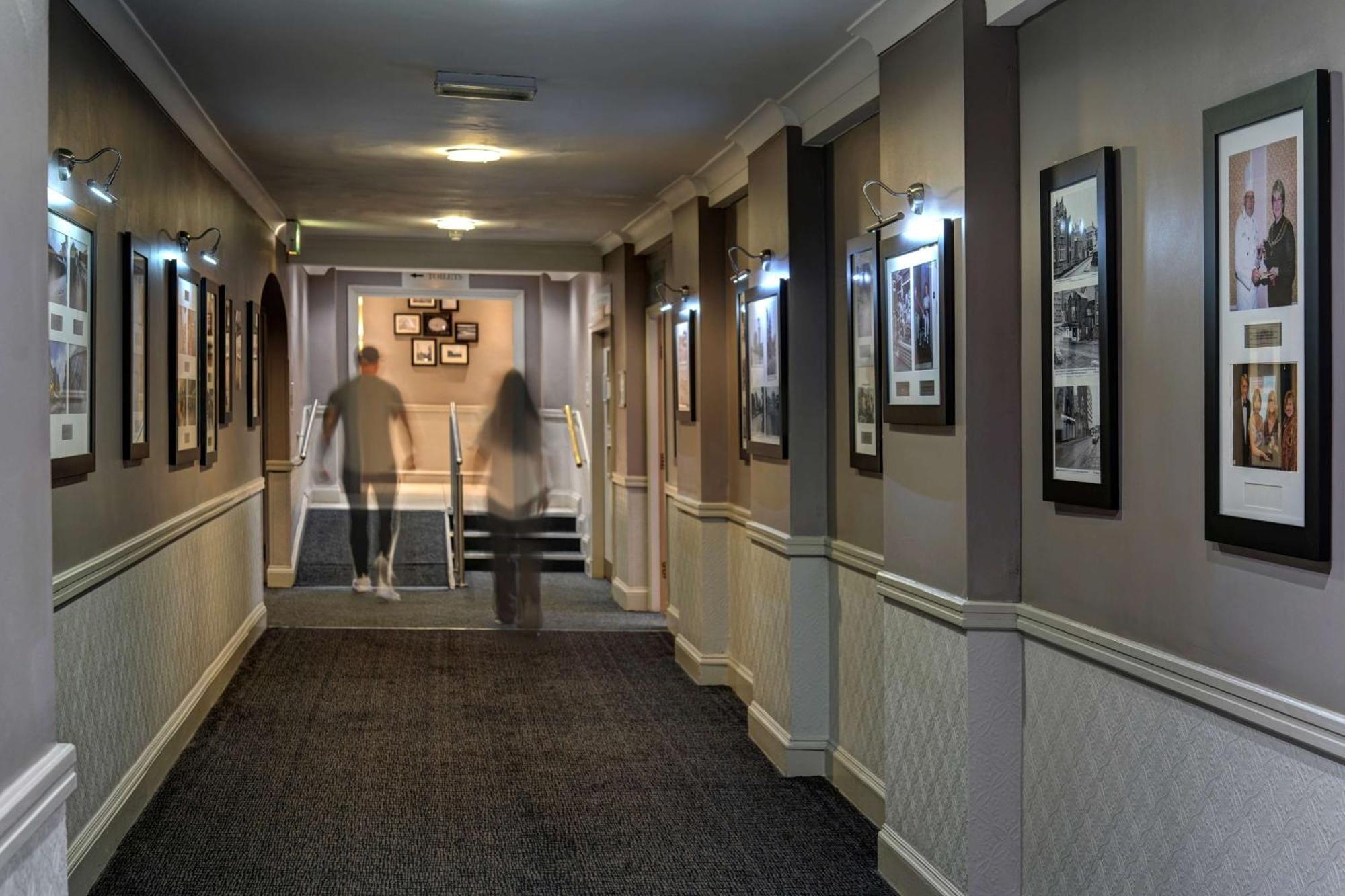 Cresta Court Hotel Altrincham Zewnętrze zdjęcie